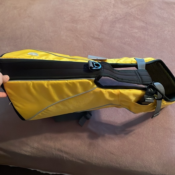 ⭐️Host Pick⭐️ Sydney & Co. London dog life jacket in yellow NWT - Picture 4 of 11
